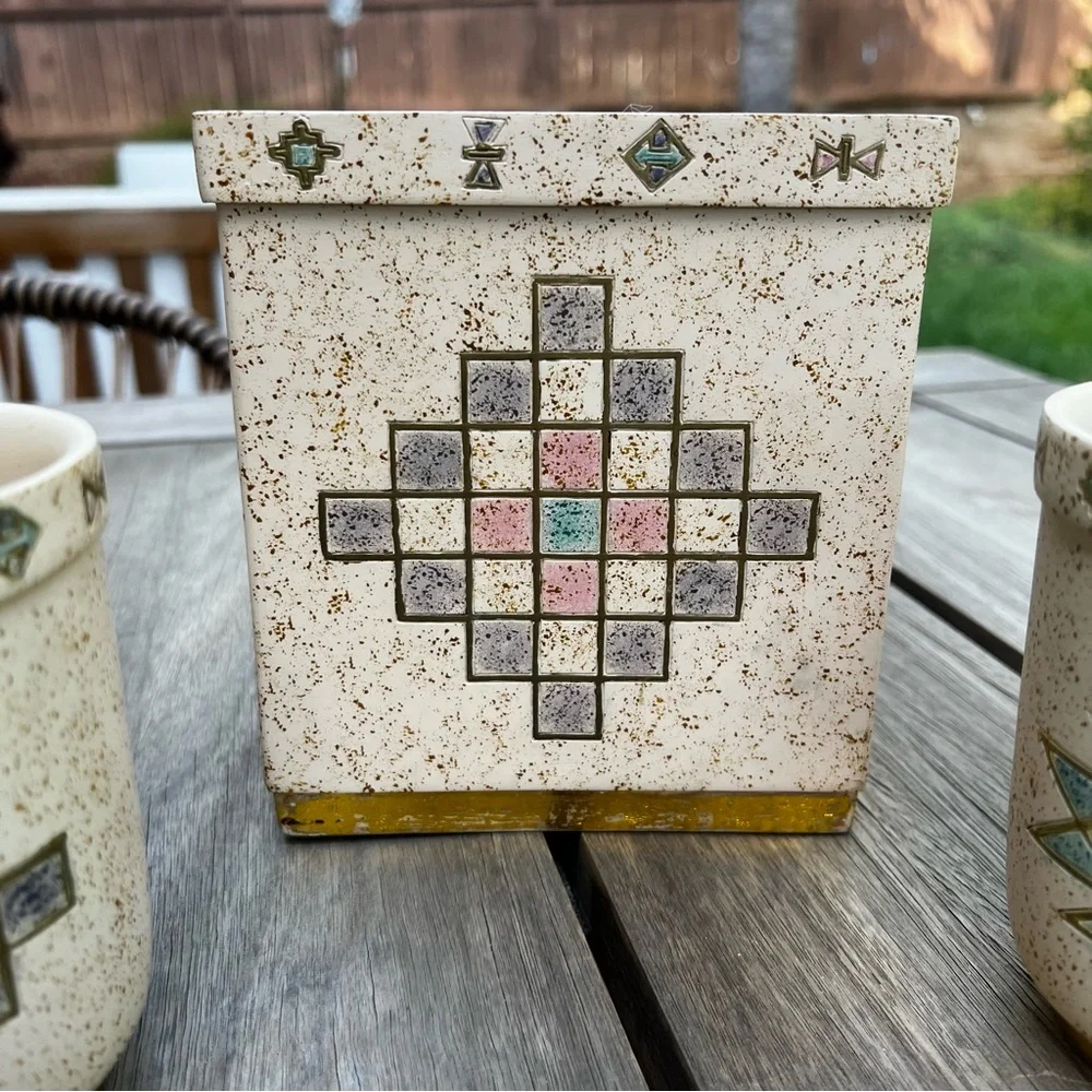 Vohann of California Arizona Aztec Ceramic Tissue Holder and Tumblers Set